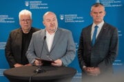 Minister cestovného ruchu a športu Rudolf Huliak.