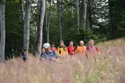 TUristi na Tribeči. 