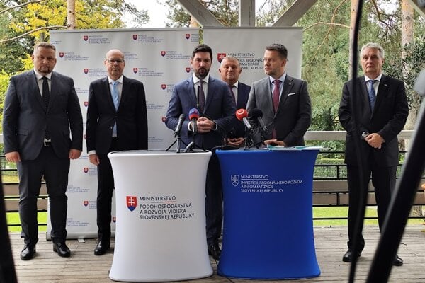 Ministri Migaľ a Takáč v Bojniciach avizovali zrýchlenie čerpania eurofondov. 