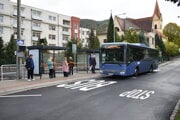 Nové nástupište je prístupnejšie pre autobusy i cestujúcich.