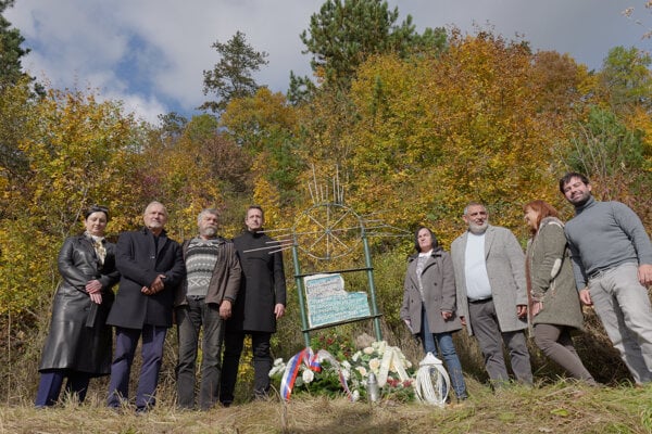 Nový pamätník z dielne Fera Guldana odhalili práve dnes.