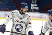 Slovenský útočník Marek Hrivík v drese HC Vítkovice Ridera.