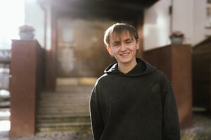 Na Slovensku sú cirkvi jednými z tých, čo najviac šíria nenávisť voči LGBT, hovorí syn farára
