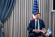 Viceprezident J. D. Vance sa stretol s izraelským prezidentom Isaacom Herzogom.
