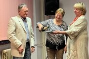 Ľubomír Budinský pri krste svojej knihy.
