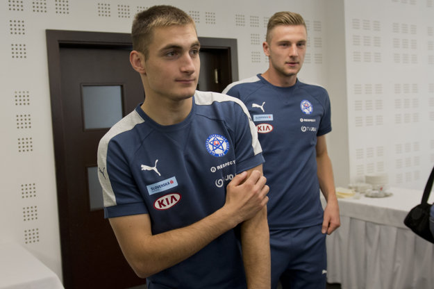 Matúš Bero (vľavo) a Milan Škriniar na zraze slovenskej futbalovej reprezentácie.
