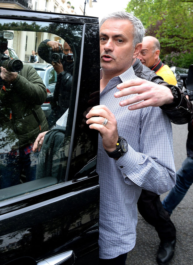 José Mourinho mieri z Londýna do Manchestru.