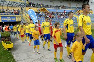 Košickí futbalisti. Počas sezóny im meškali výplaty, celkovo klub dlží zhruba 300 000 €.