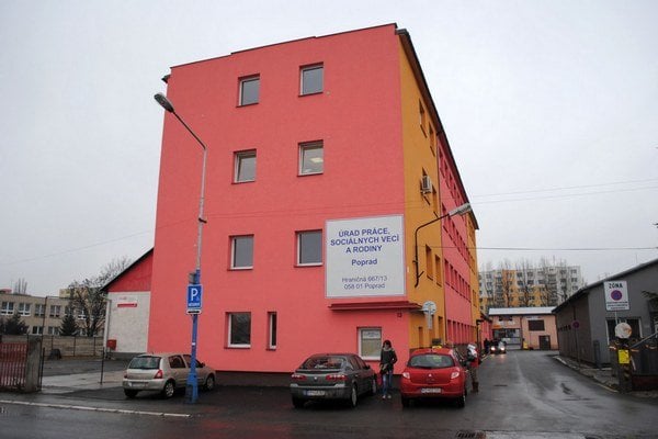 Popradský úrad práce. Adresu zmenil už niekoľkokrát.