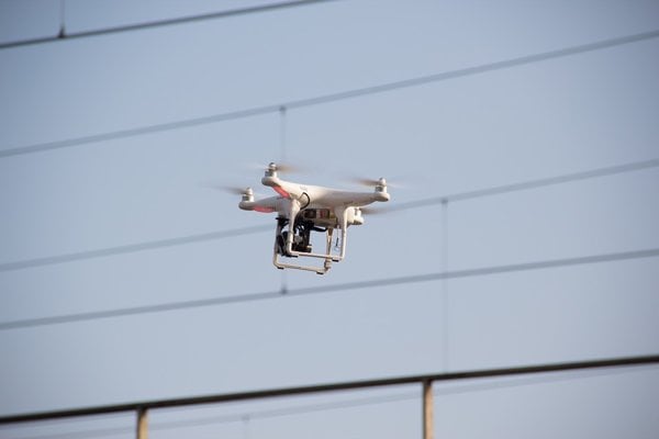 Nemecko pripravuje plán na ochranu letísk pred dronmi