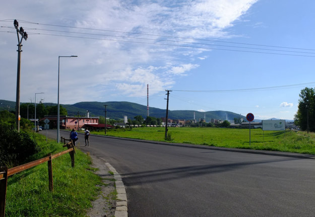 Cesta po nedávnej rekonštrukcii. (zdroj: Iva Zigová)