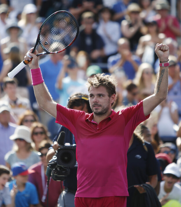 Wawrinka stratil set s Marčenkom.