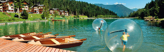 Aquazorbing (zdroj: Mesto Ružomberok)