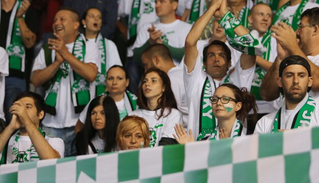 Nové Zámky prišli do Zvolena povzbudiť aj skalní fanúšikovia.