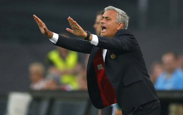 Mužstvo Josého Mourinha počas víkendu prehralo derby proti Manchestru City, teraz zaváhalo aj v Európskej lige.