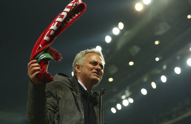 Tréner United José Mourinho v závere sezóny Premier League všetko podriadil jednému cieľu - vyhrať Európsku ligu