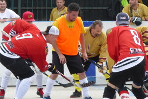 Skalická hokejbalová liga, semifinále Indiáni - Legendy