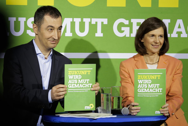 Komunistka, rasista aj mladík. Lídri menších strán sú pestrá zmes