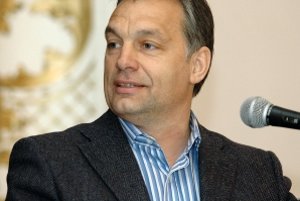 Strana Viktora Orbána môže do roka ovládnuť celé Maďarsko.