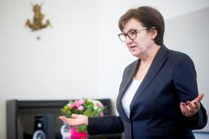 Eva Drahošová (66) je bývalá knihovníčka pochádzajúca z Prahy. Je manželkou českého prezidentského kandidáta Jiřího Drahoša, ktorého podporuje v kampani.