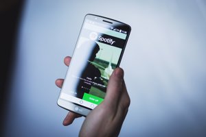 Spotify je hudobná služba. Startup pochádza zo Švédska.