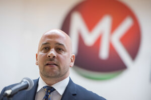 József Menyhárt.