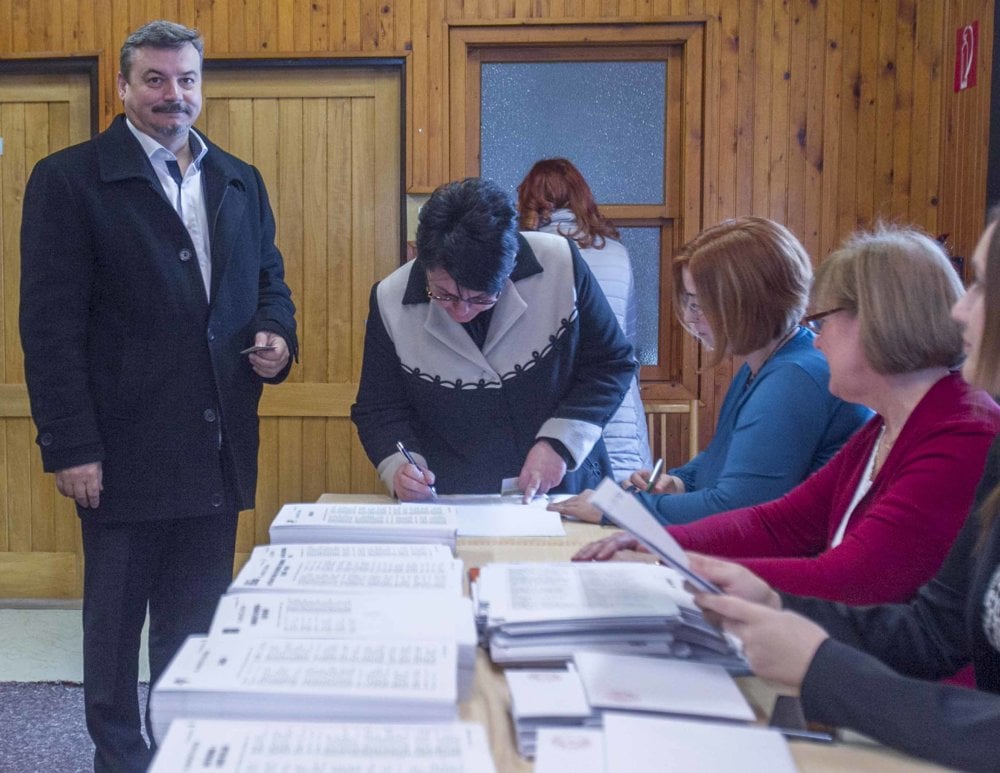 Predseda SMK Berényi hlasoval v Dolných Saliboch. 