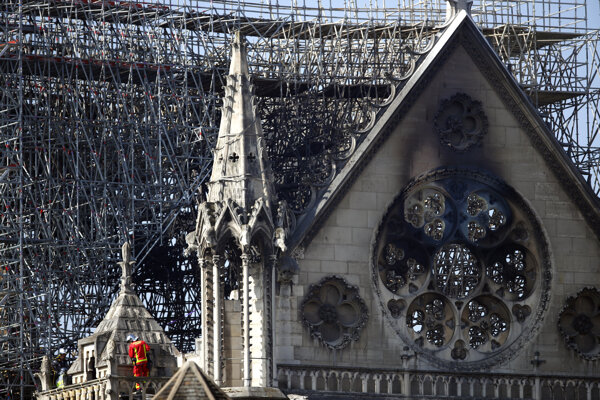 Srbsko prisľúbilo milión eur na obnovu Notre-Dame