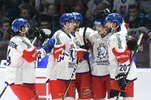 Na snímke radosť hráčov Českej republiky po góle v zápase Euro Hockey Challenge v ľadovom hokeji Slovensko - Česko v Nitre 27. apríla 2019.