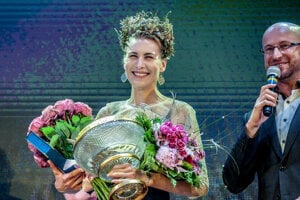 Anastasia Kuzminová počas galavečera, na ktorom si prevzala ocenenie Kráľovná biatlonovej stopy v Banskej Bystrici 31. mája 2019.