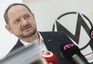Líder Maďarského fóra a nzaradený poslanec NR SR Zsolt Simon