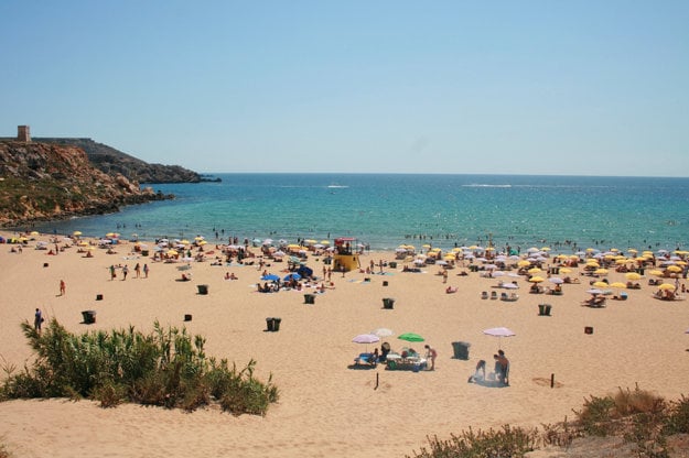 Golden bay je najpopulárnejšia pláž na Malte.