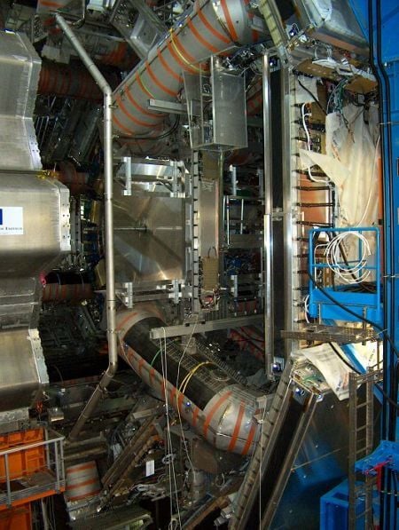 atlas_kalorimeter.jpg atlas_kalorimeter.jpg