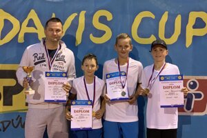 Zľava Pavol Bobošík (vedúci družstva), Martin Frič, Martin Bobošík, Tibor Varinský. 