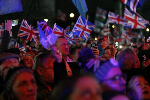 Briti v uliciach Londýna očakávajú vystúpenie Británie z Únie.