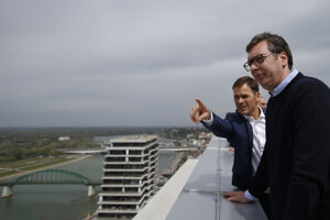 Srbský minister financií Sinisa Mali a prezident Alexandar Vučič. 