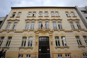 Mestský úrad v Prešove na Jarkovej ulici so secesnou fasádou.