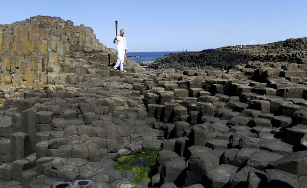 Na Obrov chodník (Giant's Causeway) zavítala v roku 2012 pochodeň s olympijským ohňom pred olympiádou v Londýne.
