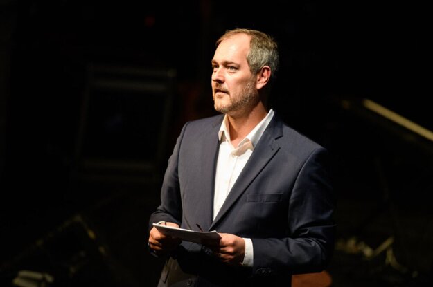 Braňo Závodský pred dvomi rokmi moderoval predvolebnú debatu s kandidátmi na primátora mesta Martin.