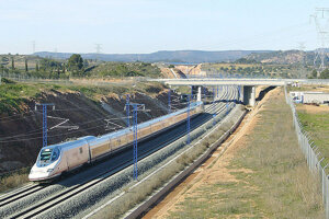 6. - 7. Ave Class 102 (Talgo 350) a Ave Class 103.
