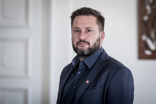 Vallo: To, že D4 nebude priamo napojená na D1, je obrovské zlyhanie štátu