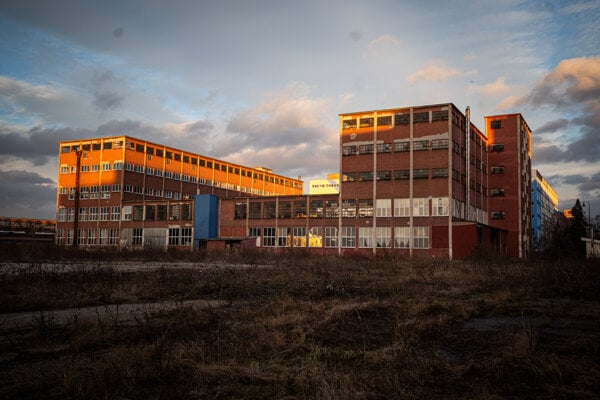 Obuvnícka fabrika bola najambicióznejším projektom firmy Baťa na území Slovenska.