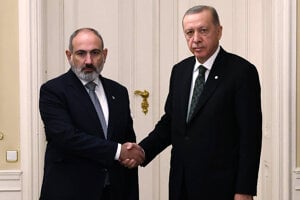 Recep Tayyip Erdogan s arménskym premiérom Nikolom Pašinjanom.
