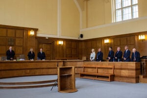 Kauza Čapí hnízdo sa vracia na prvý stupeň. Vrchný súd v Prahe zrušil rozsudok, ktorý oslobodil Babiša