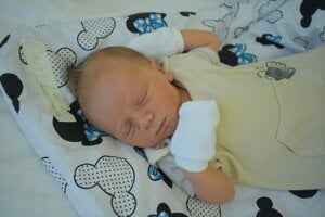 Liam Dubravický (3190g, 52cm) sa narodil 17. júna Anne a Lucianovi z Bánoviec nad Bebravou.