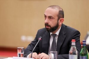 Arménsky minister zahraničia Ararat Mirzojan.