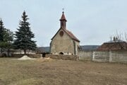 Kaplnka sv. Kunhuty vo Veľkom Šariši pred rekonštrukciou.