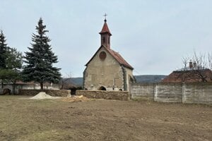 Kaplnka sv. Kunhuty vo Veľkom Šariši pred rekonštrukciou.