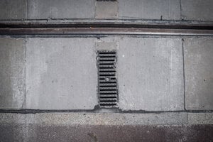 Zastávka Zrkadlový háj, križovatka s cestou Romanova.