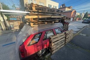 Auto naložené nad strechu